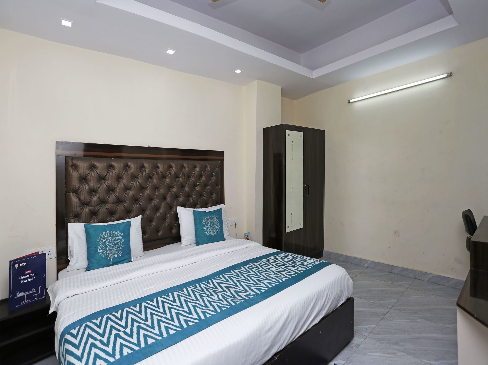 Hotel O Crosswinds Residency Indirapuram Exteriör bild