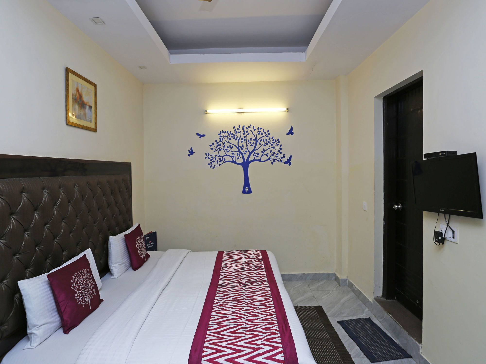 Hotel O Crosswinds Residency Indirapuram Exteriör bild
