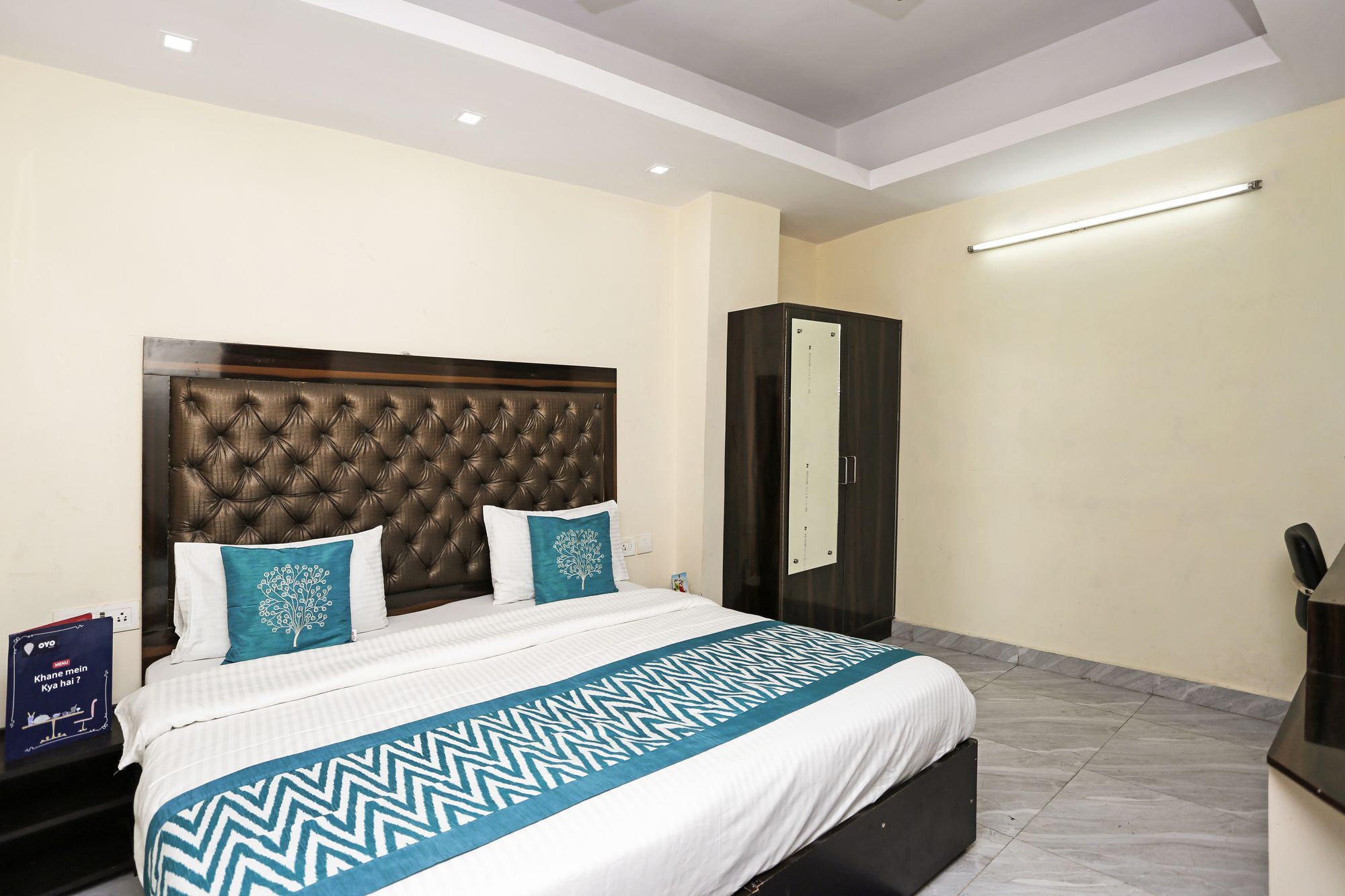 Hotel O Crosswinds Residency Indirapuram Exteriör bild