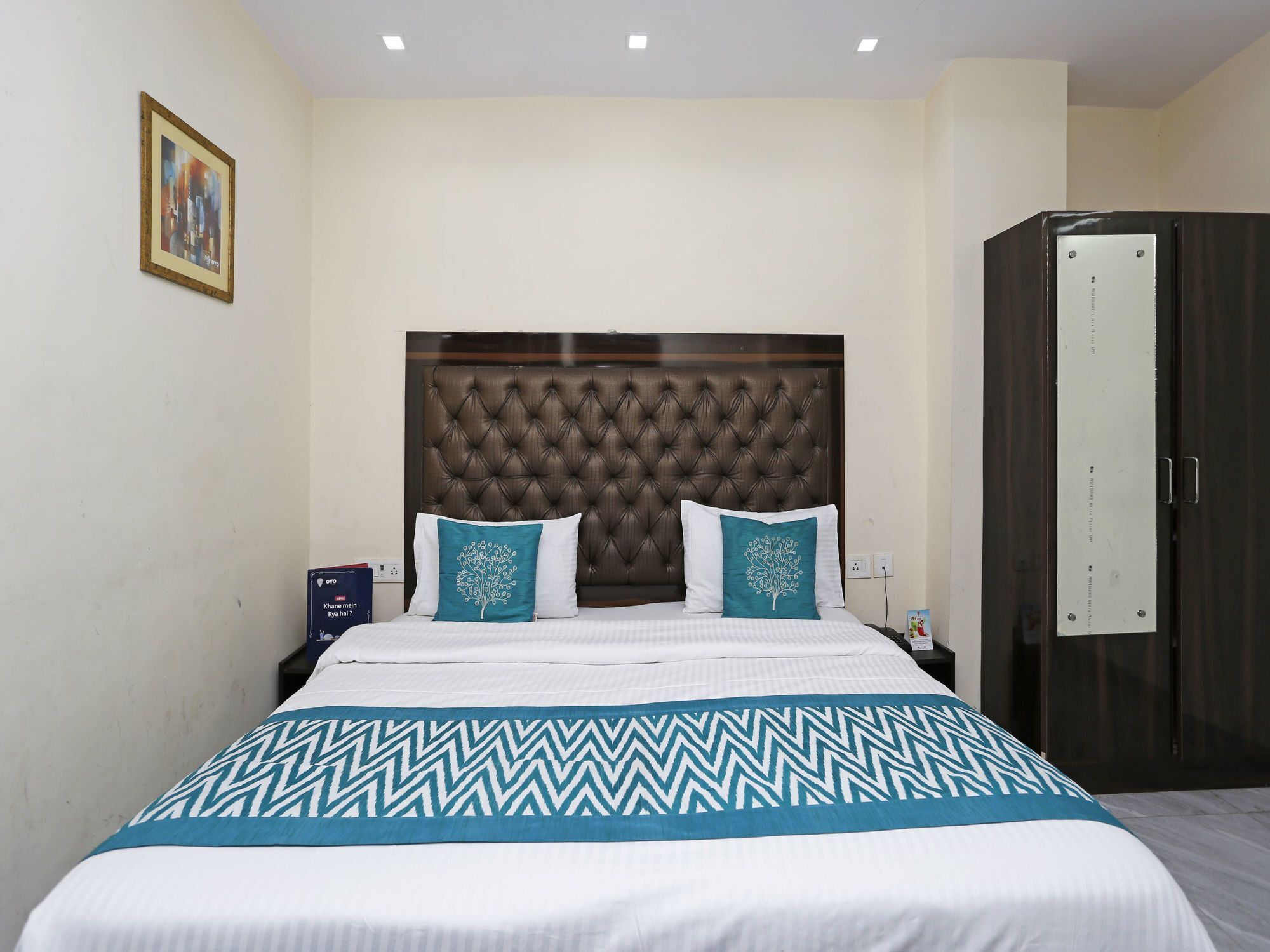 Hotel O Crosswinds Residency Indirapuram Exteriör bild